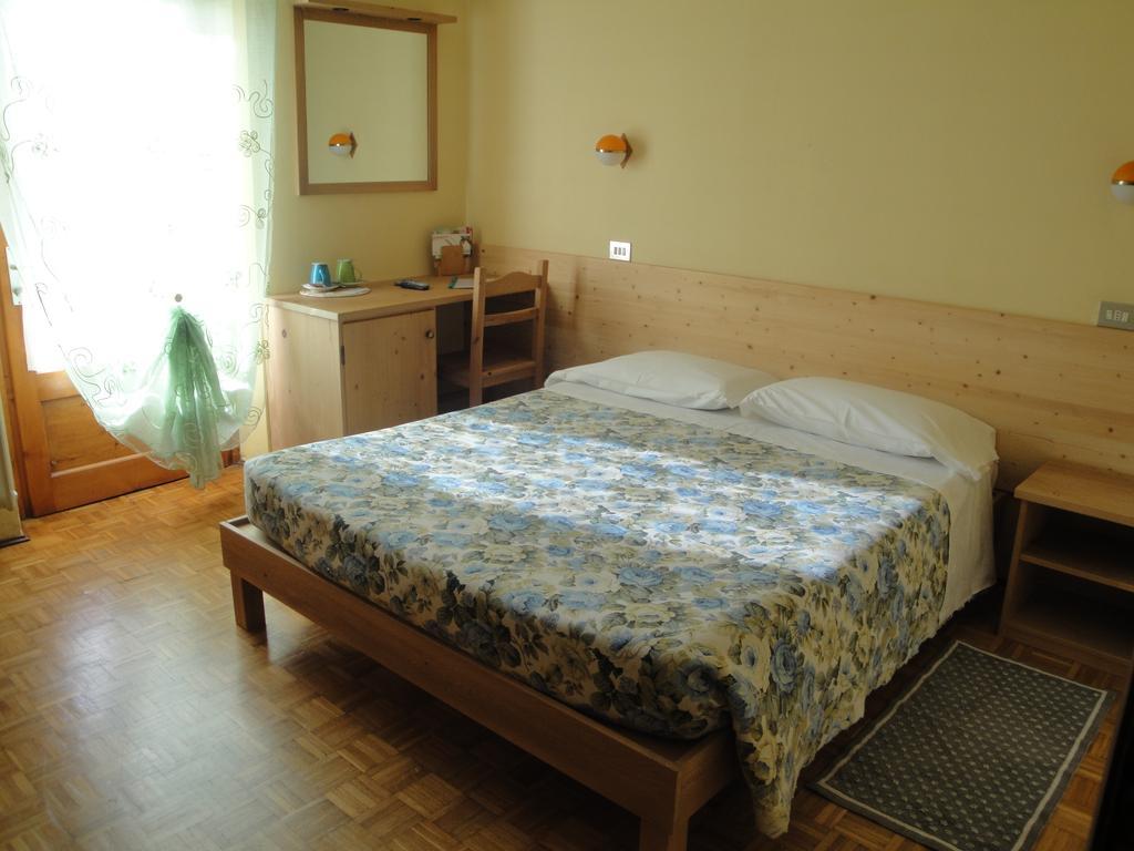 Hotel Viola Вальдидентро Экстерьер фото